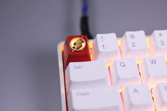 PG Peripherals D Keycap – Rode Resin met Embossed afwerking