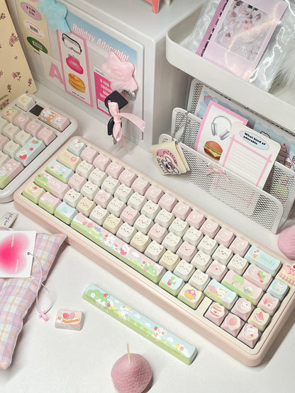 Cream Strawberry Keycaps – Highly Customized Set | Powcaps