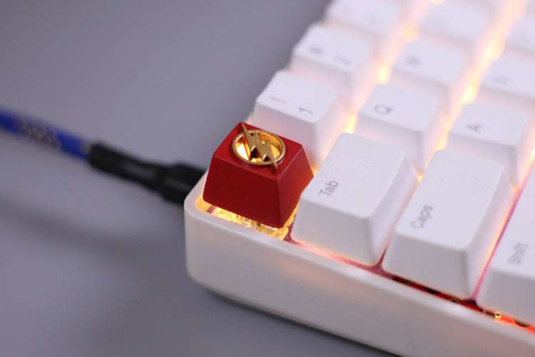 PG Peripherals D Keycap – Rode Resin met Embossed afwerking