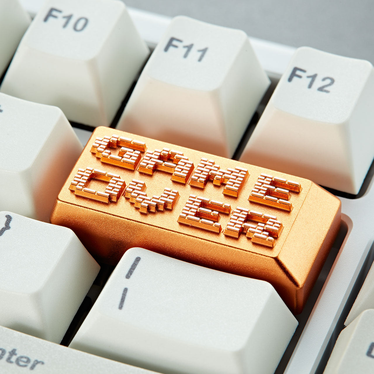 Gepersonaliseerde Metalen Keycap – GAME OVER / YOU DIED