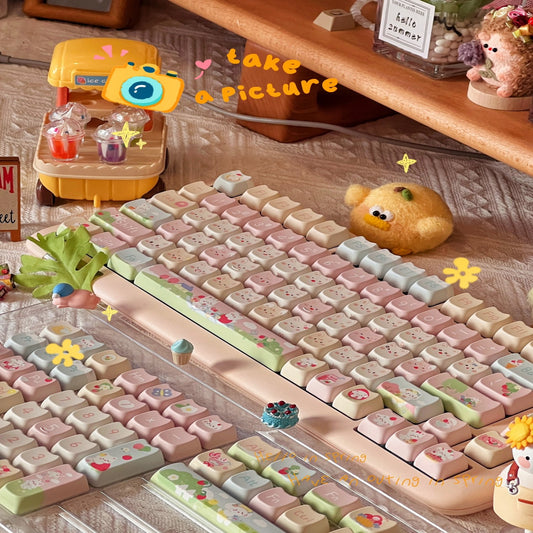 Cream Strawberry Keycaps – Highly Customized Set | Powcaps