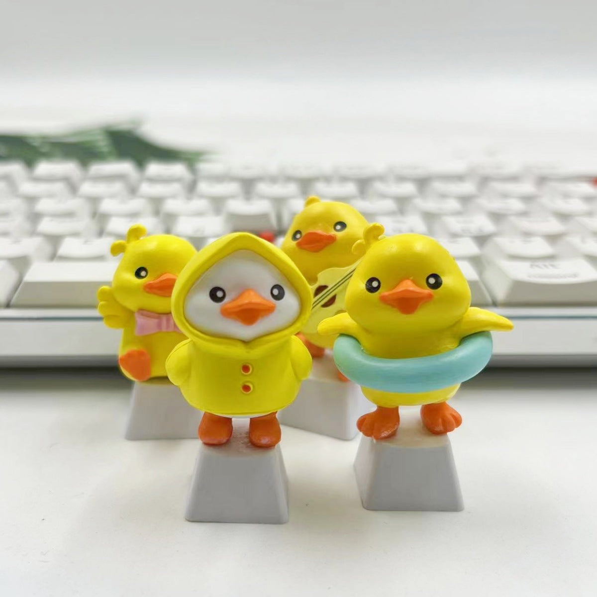 Small Yellow Duck – Handgemaakte Cross-axle Keycap voor Mechanische Toetsenborden | Powcaps